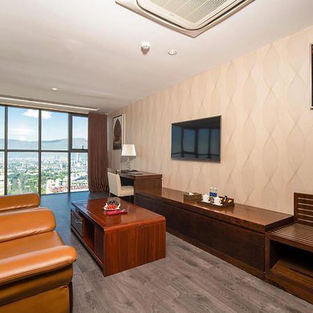 Luxtery Hotel & Spa Da Nang Exteriör bild