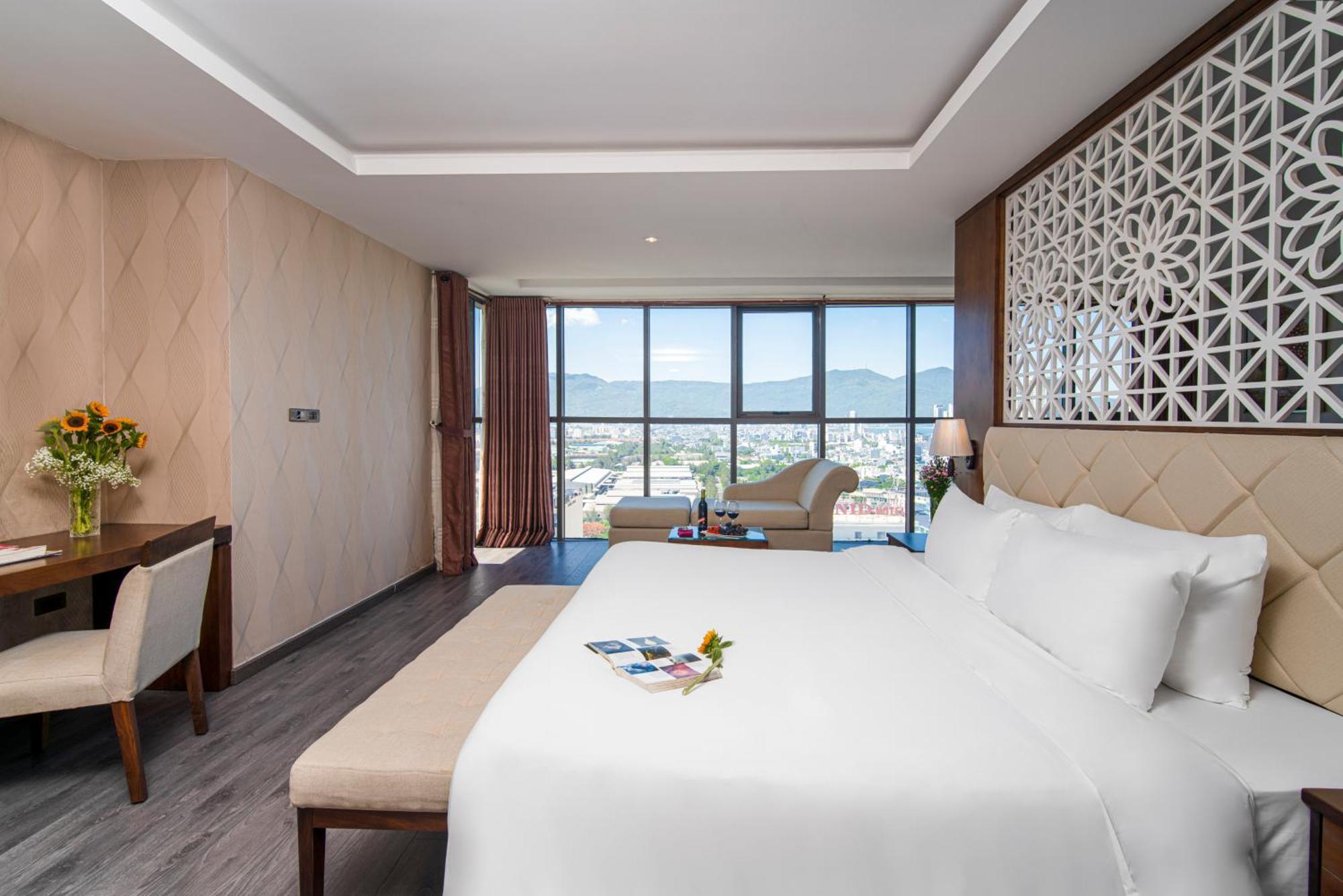 Luxtery Hotel & Spa Da Nang Exteriör bild