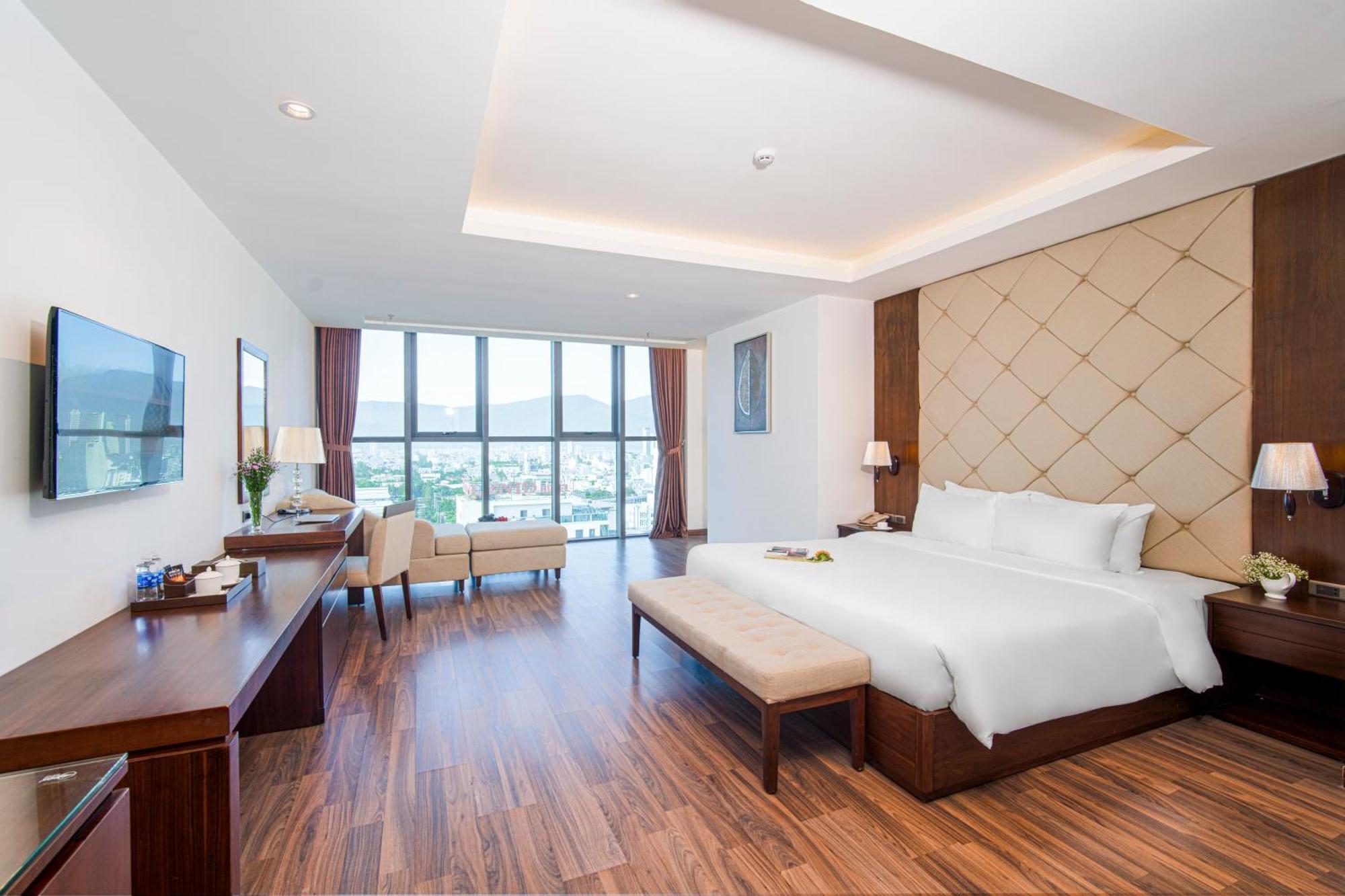 Luxtery Hotel & Spa Da Nang Exteriör bild