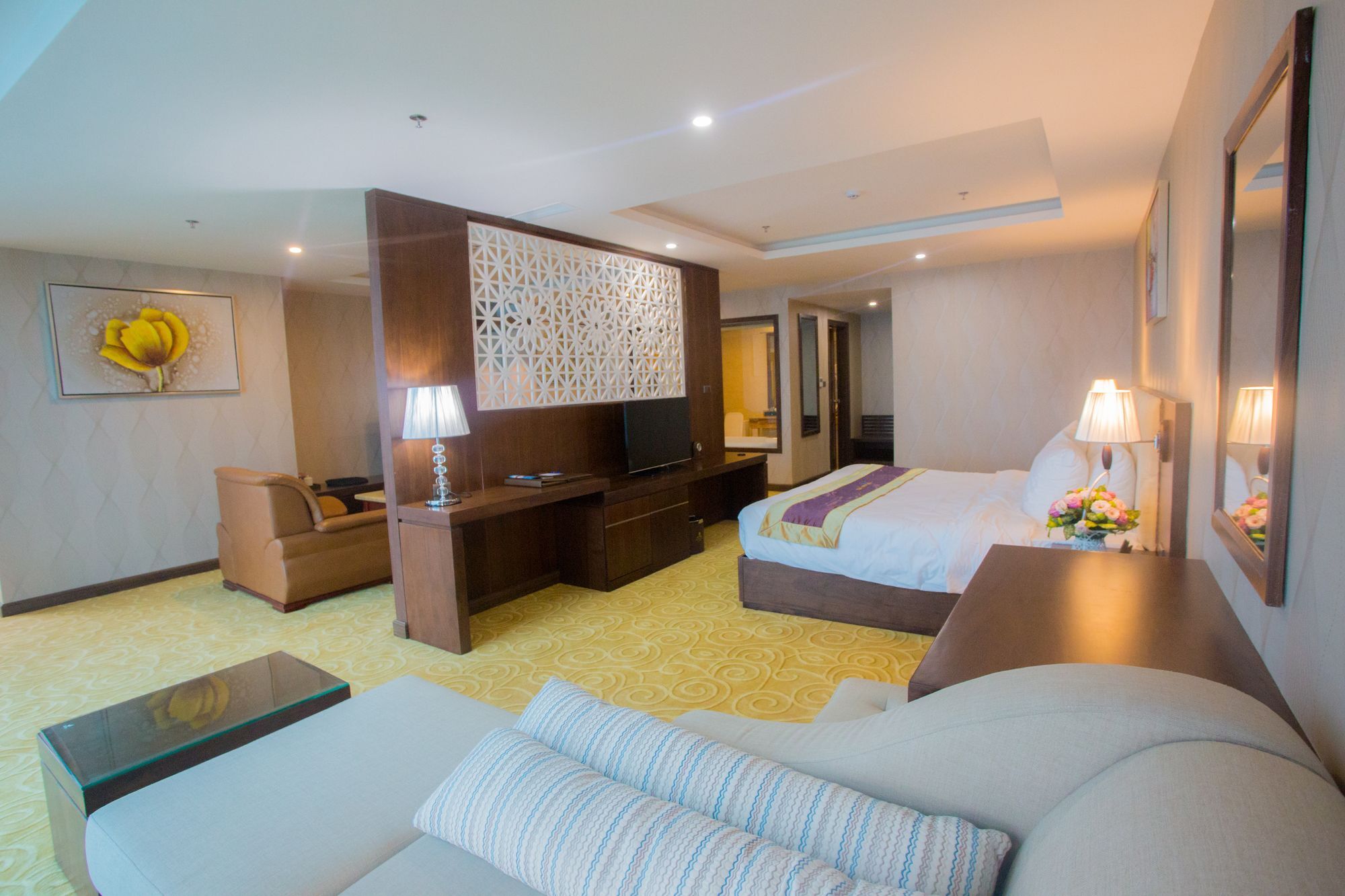 Luxtery Hotel & Spa Da Nang Exteriör bild