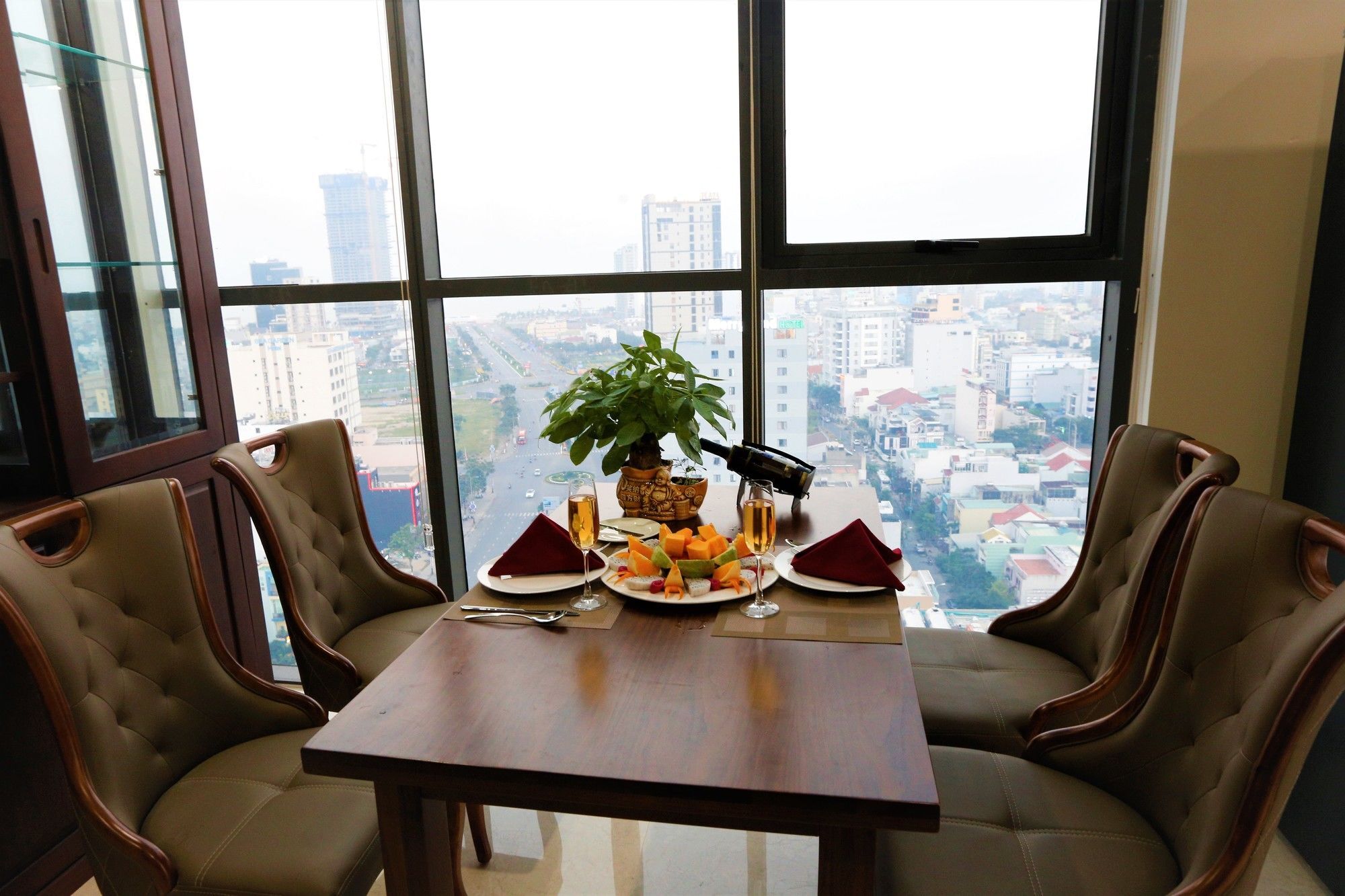 Luxtery Hotel & Spa Da Nang Exteriör bild