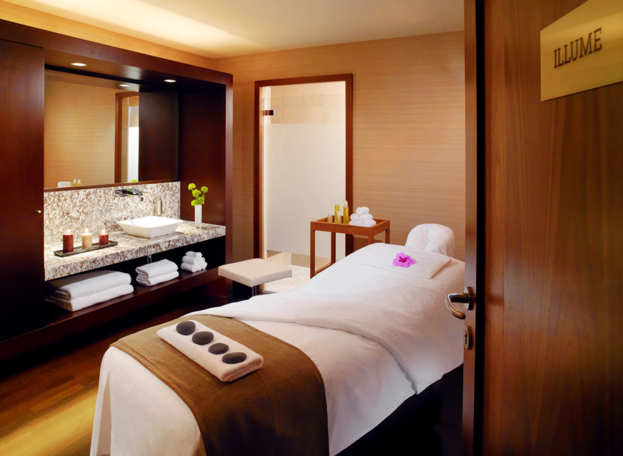 Luxtery Hotel & Spa Da Nang Exteriör bild